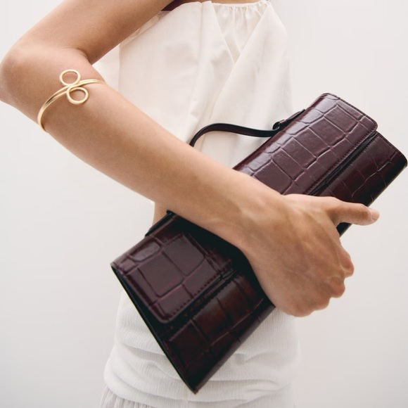 H&M Crocodile-Embossed Rectangular Clutch / Crossbody Bag Burgundy NWT - Picture 4 of 8